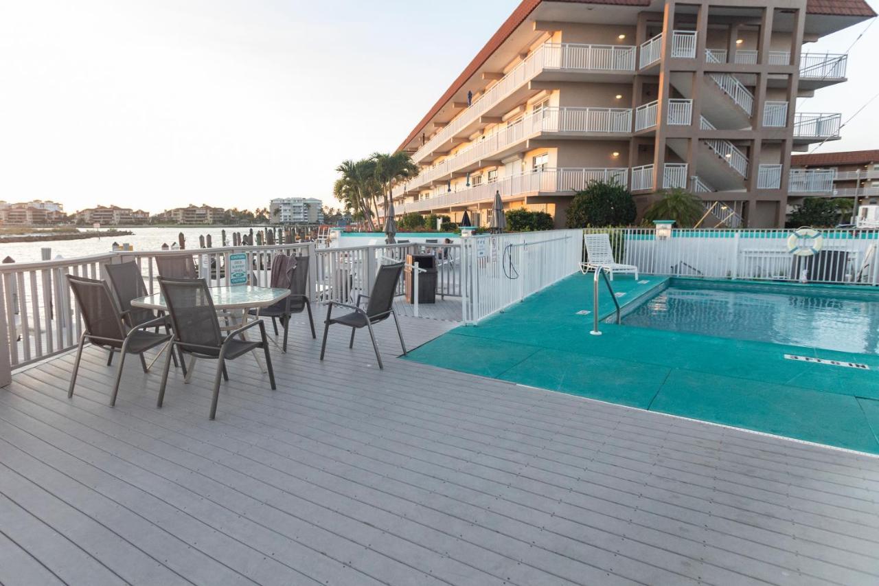 The Boathouse Motel Marco Island Exterior photo